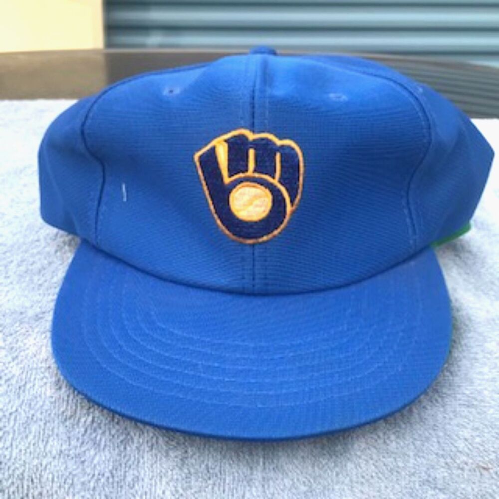 Milwaukee Brewers . Adjustable Cap . MLB